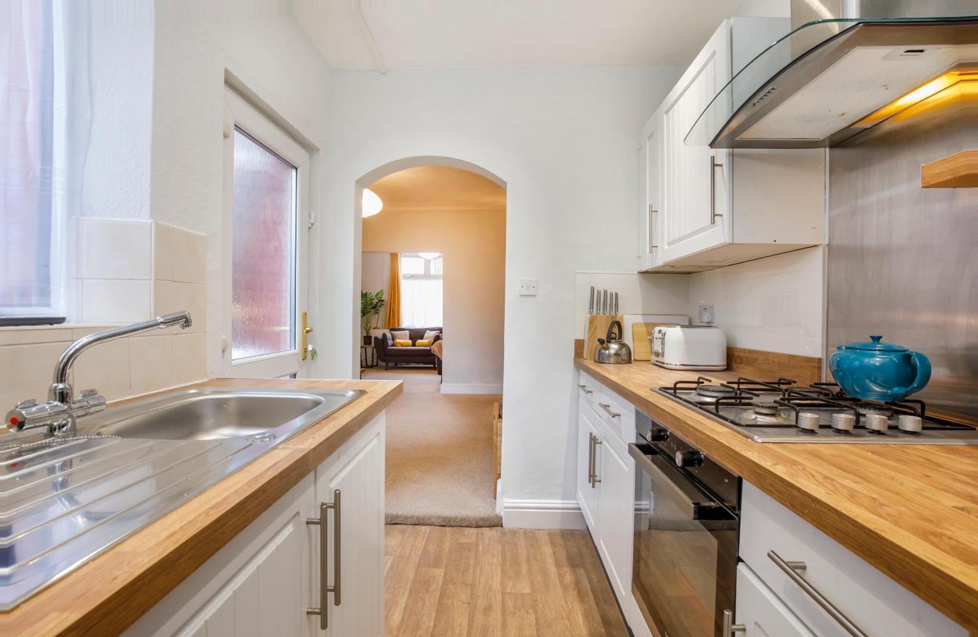 208 Salisbury Terrace Villa - York — Photos 1